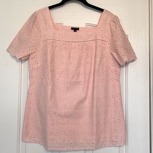 Talbots Pink eyelet top. SZ Medium. NEW, never worn, but no tags